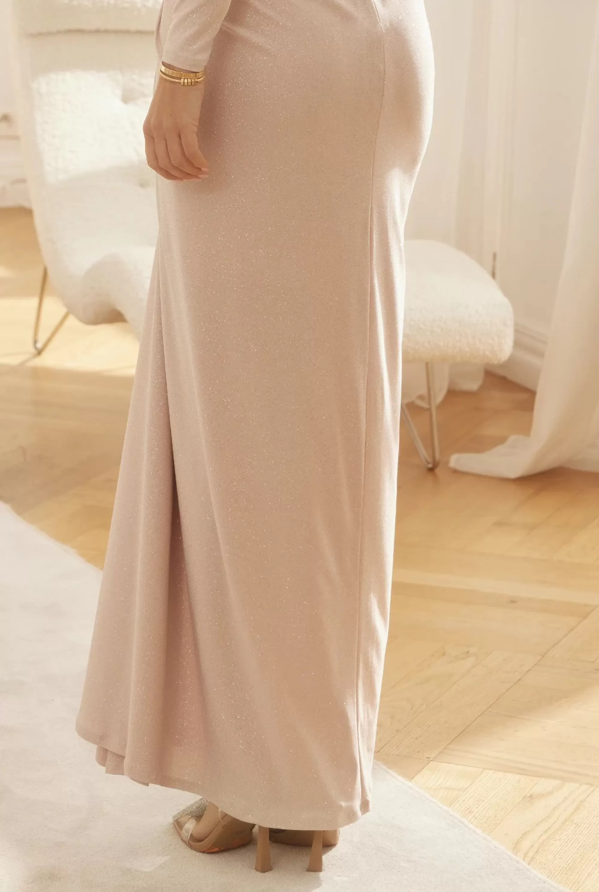 Store Genevieve - Fitted Long Dress In A Shade Of Beige With Brocade Women Wedding