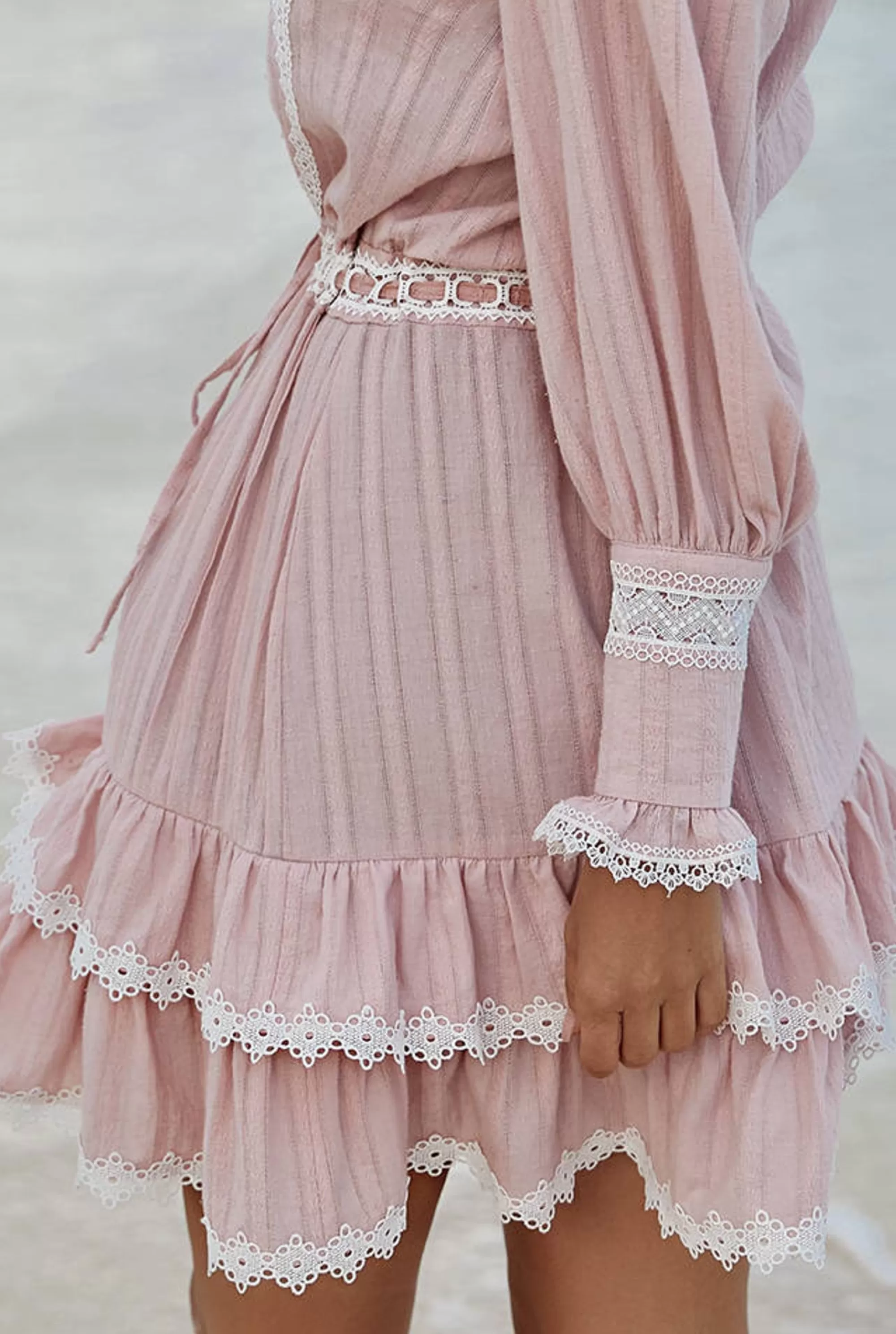 Outlet Pascadore - A Boho Style Dress With A Loose Cut And Long Sleeves Women Every Day